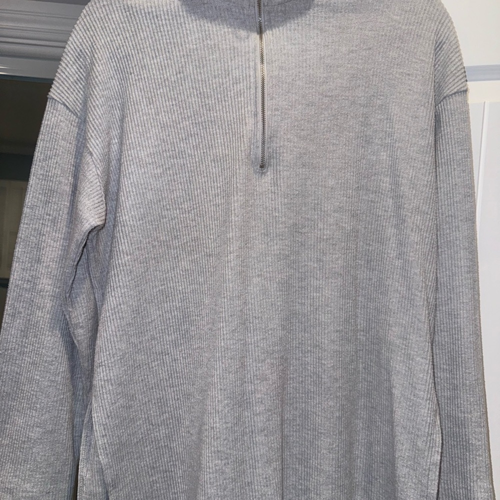 Woman Gray Half-Zip Sweater Slits on the sides.